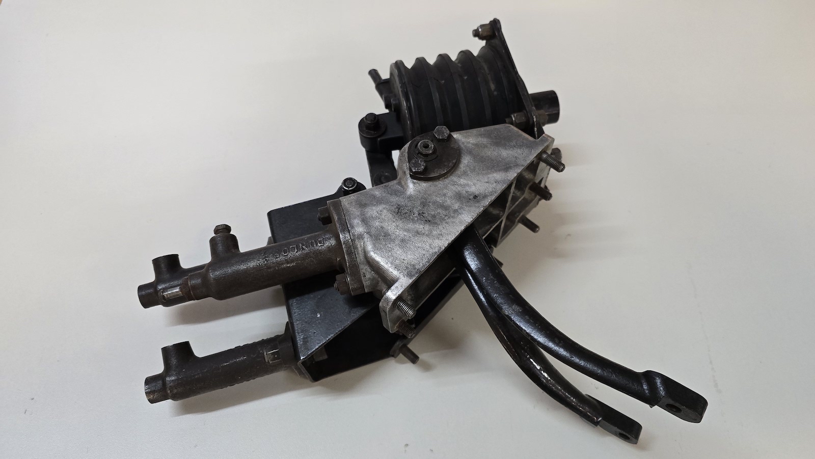 Original Jaguar E-Type Series 1 3.8 Brake Pedal Box – Complete with Pedals, Booster and Master Cylinder
