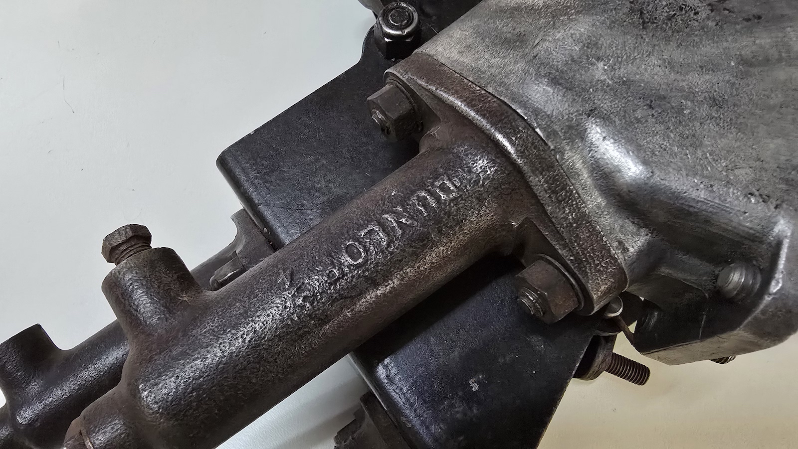 Original Jaguar E-Type Series 1 3.8 Brake Pedal Box – Complete with Pedals, Booster and Master Cylinder - Image 3