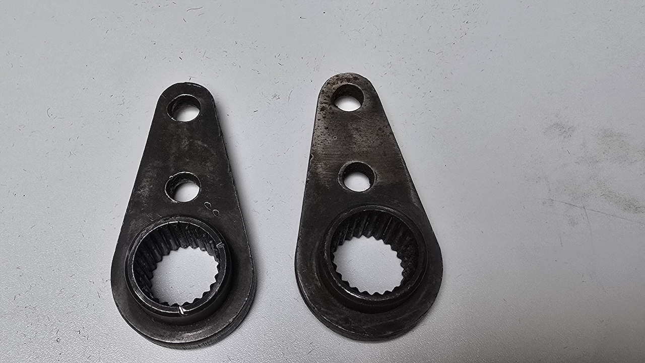 Jaguar E-Type – Genuine Original Torsion Bar Brackets – C19379 – Pair