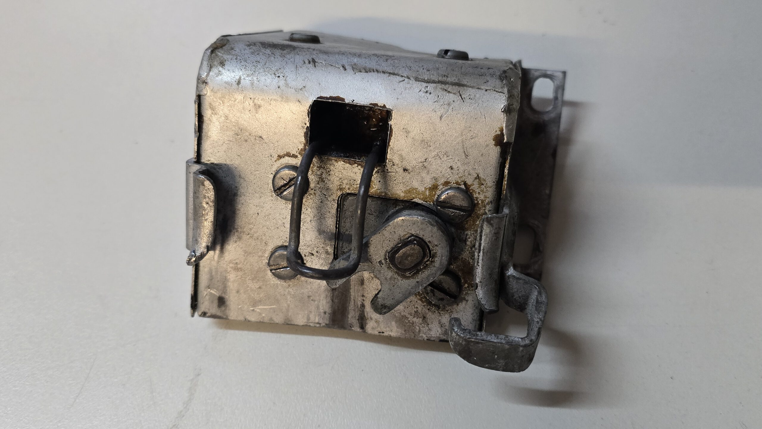 Jaguar E-Type FHC – Rare Original Complete Back Door Lock Assembly – BD27929 - Image 2