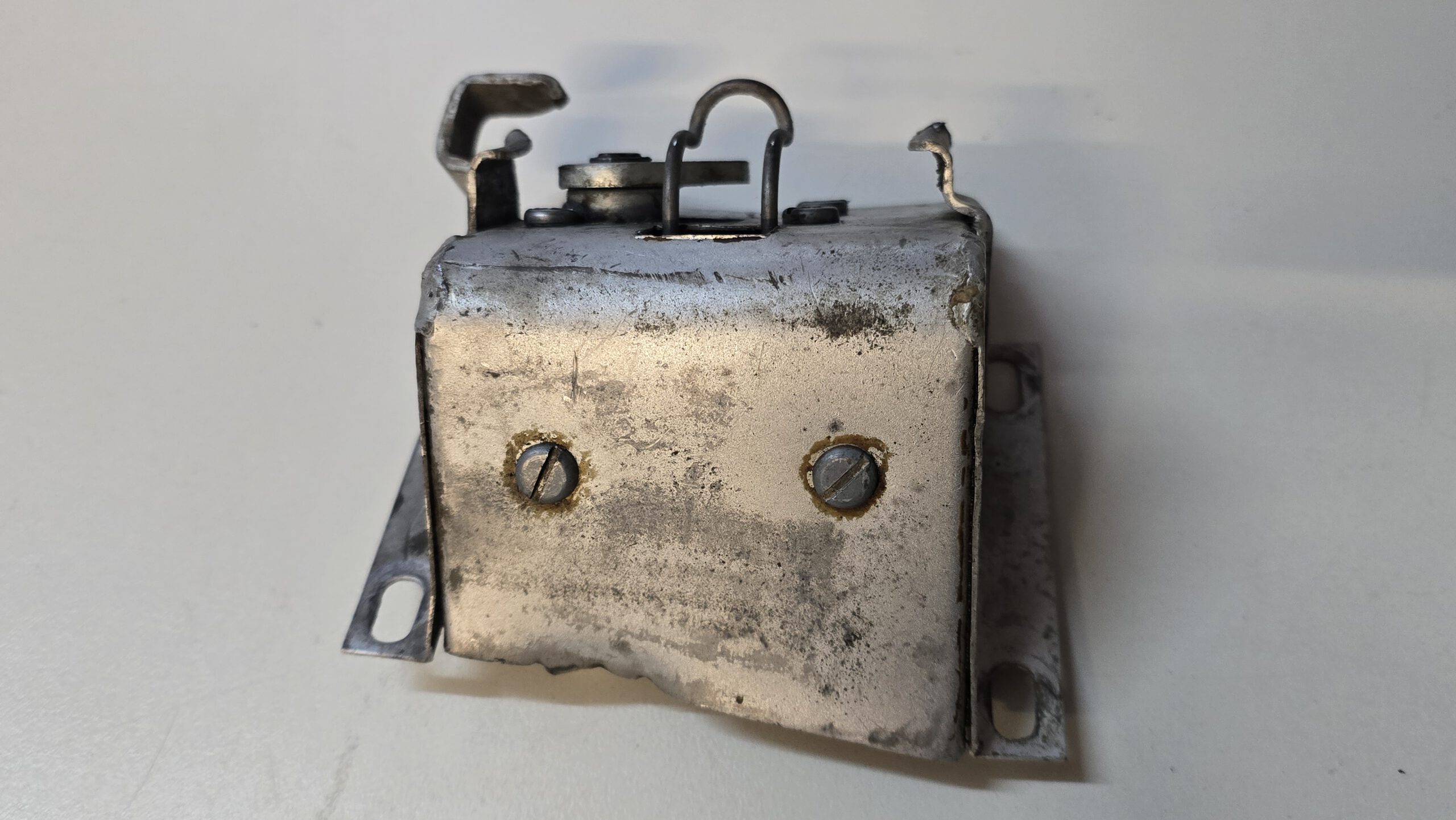 Jaguar E-Type FHC – Rare Original Complete Back Door Lock Assembly – BD27929 - Image 3