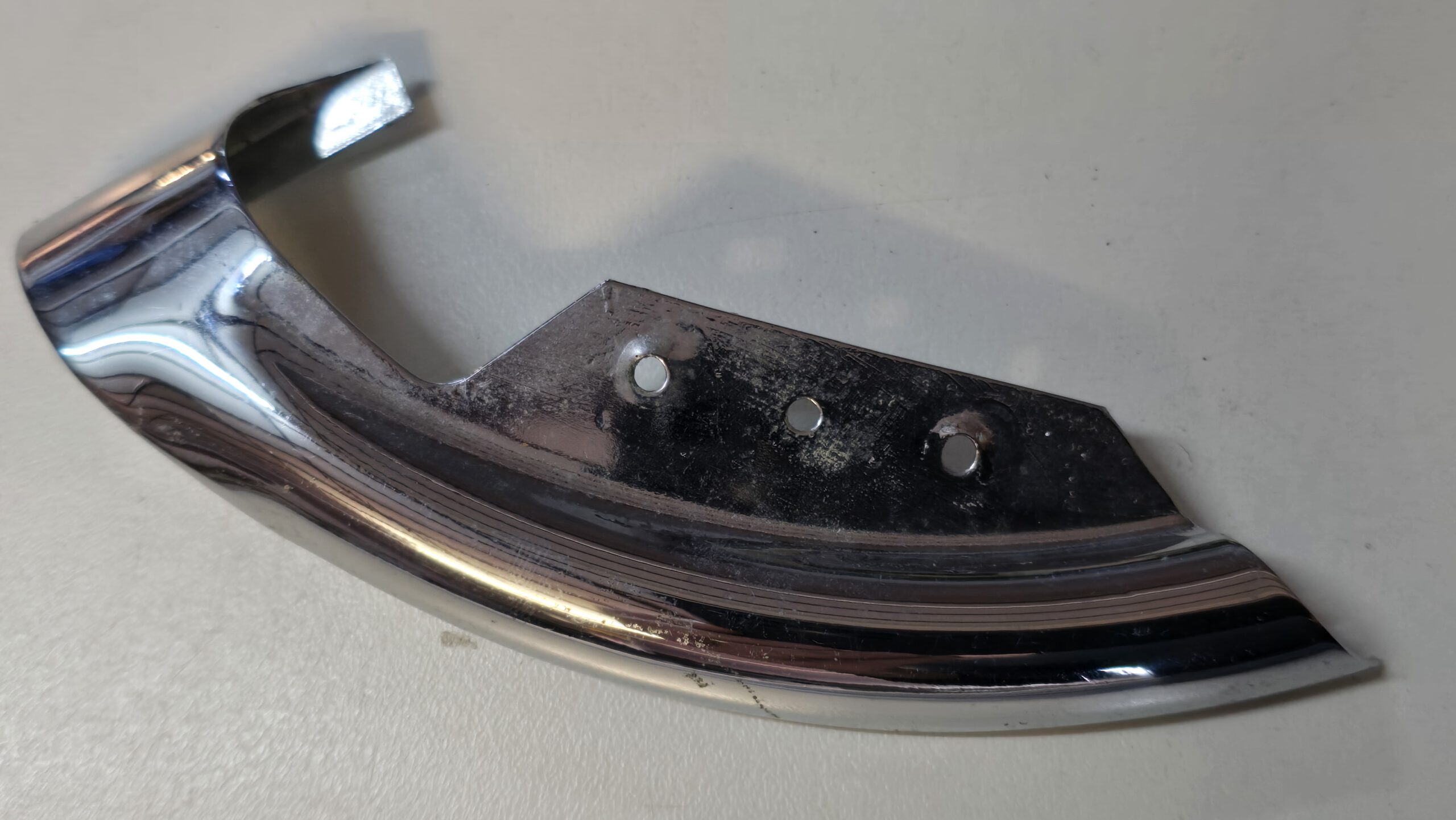 aguar E-Type – LH Dashboard Scroll Finisher – BD35700 - Image 2