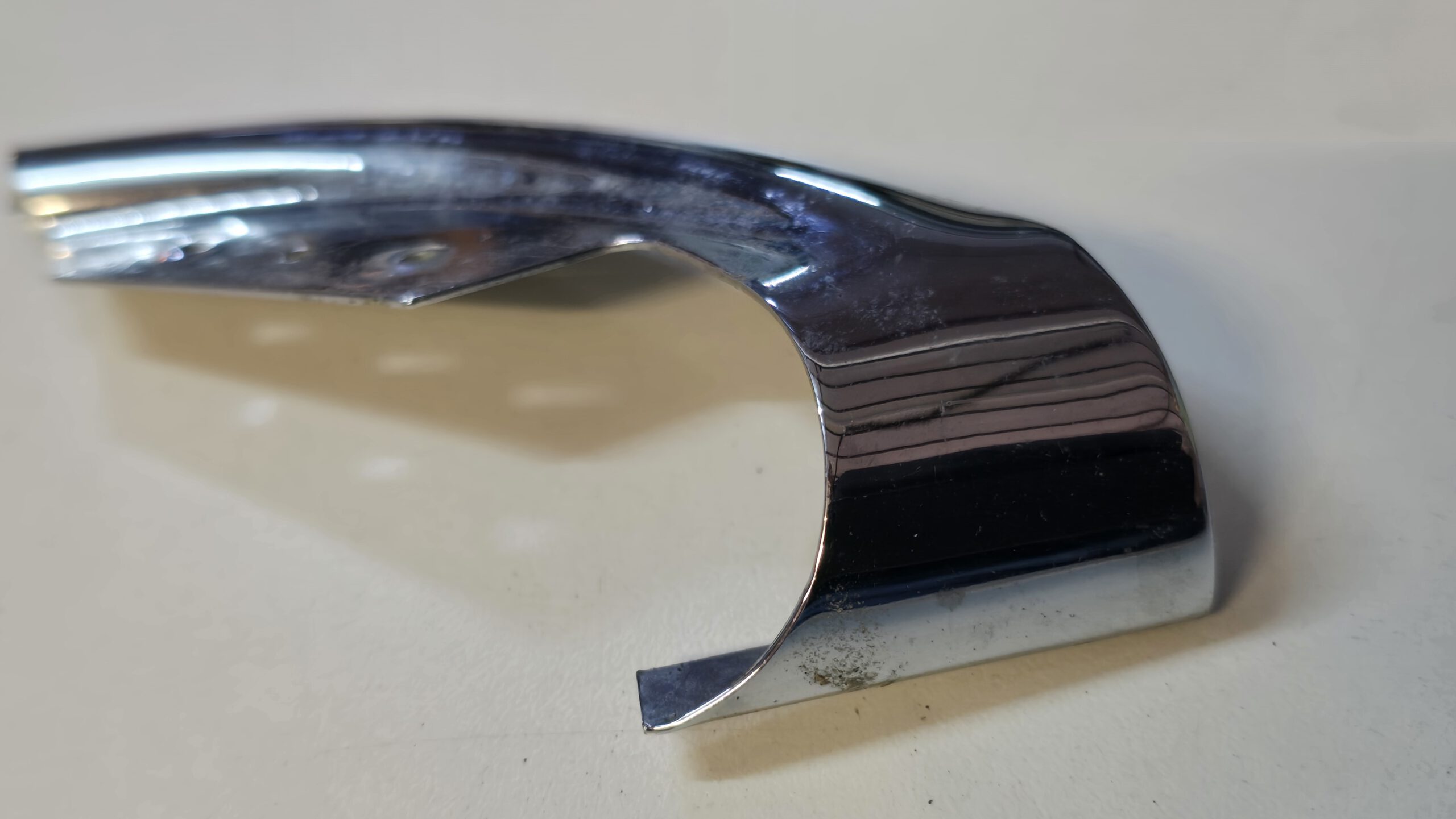 aguar E-Type – LH Dashboard Scroll Finisher – BD35700 - Image 4