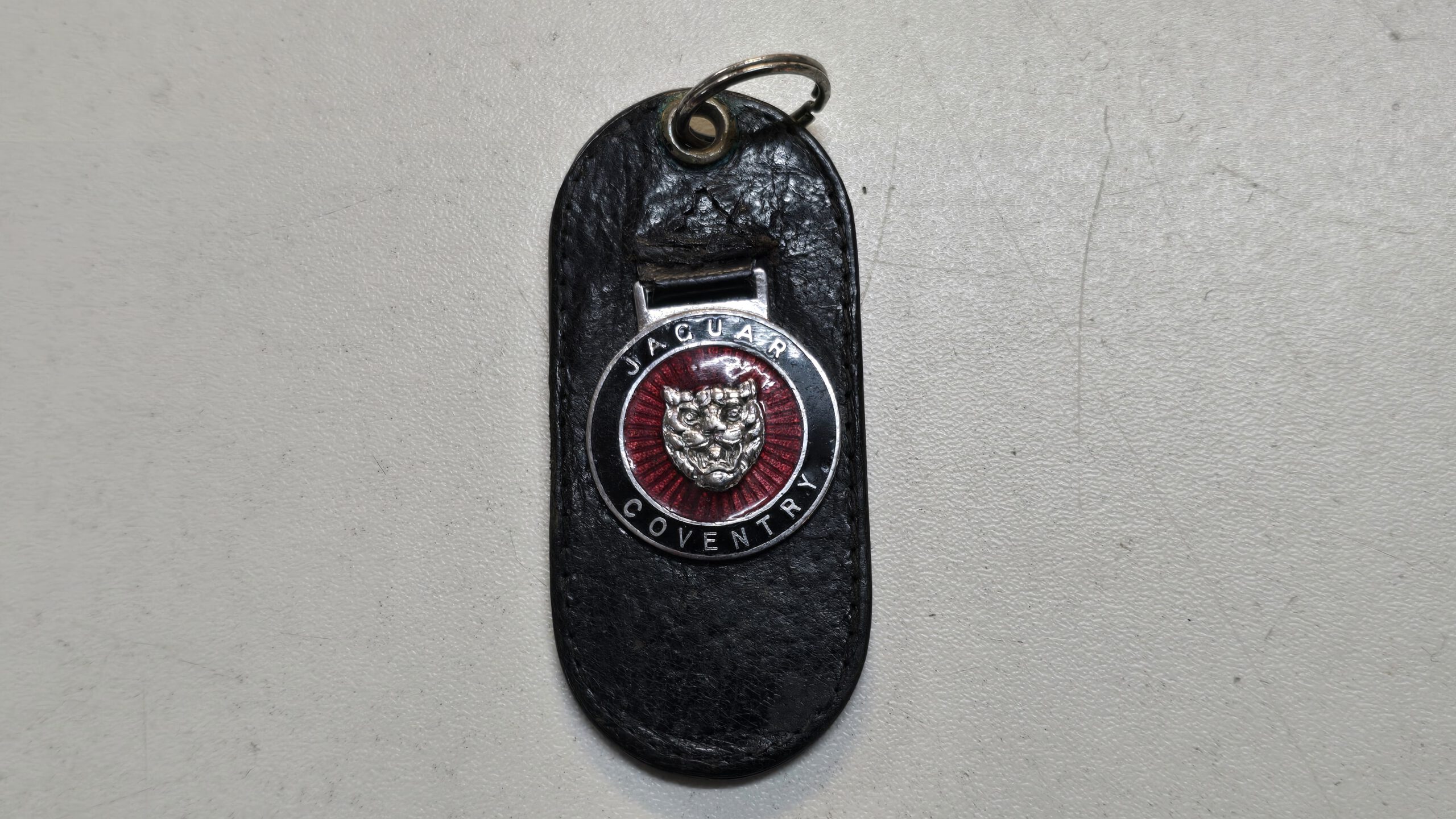 Rare Original Jaguar E-Type Growler Key Fob – Red Enamel – CVD Made in England