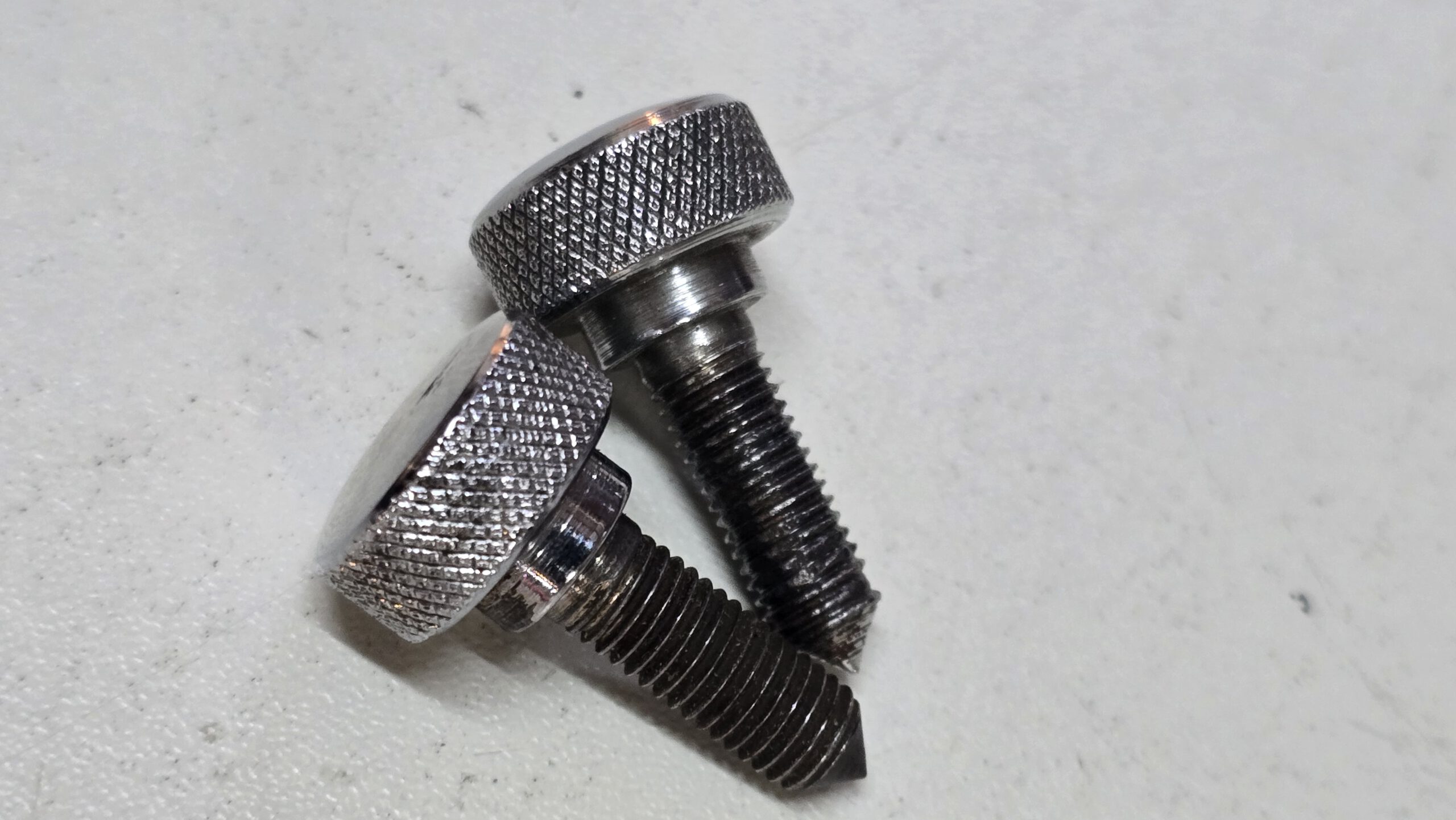 Jaguar E-Type – Genuine Original Chrome Knurled Thumb Screws – BD17589 for 3.8 - Image 7